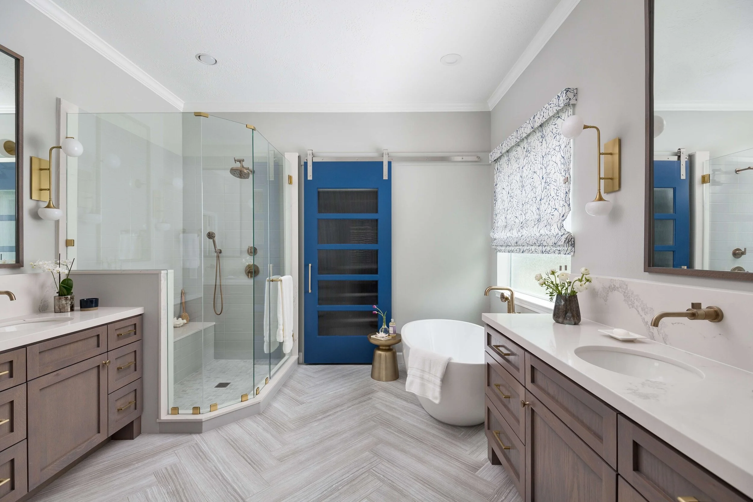 Modern Bathroom Remodeling Contractors | Leicester Ave